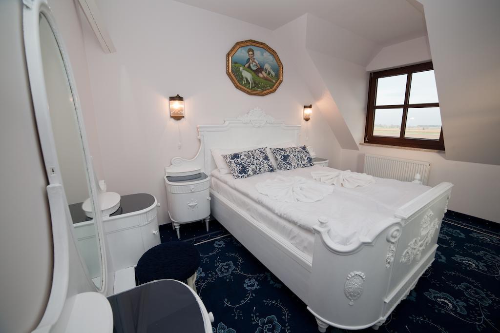 Motel Klara Sobotka  Szoba fotó